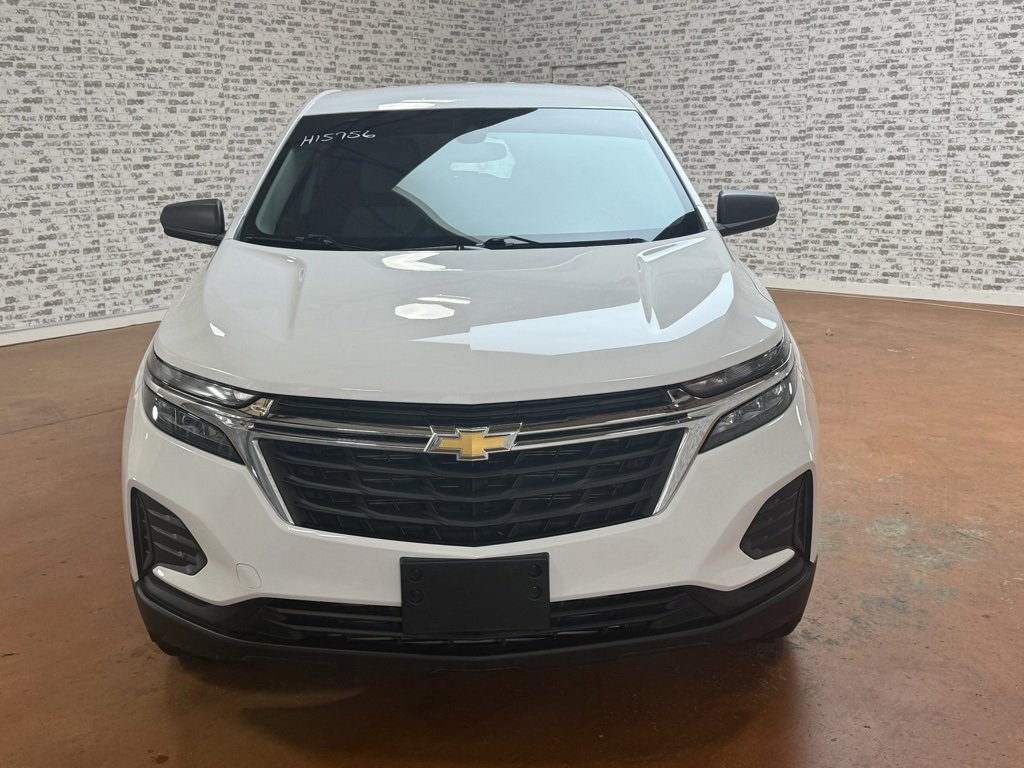 Used 2024 Chevrolet Equinox LS w/ LS Convenience Package image 4