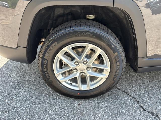 New 2026 Jeep Grand Cherokee Laredo X AWD/4WD image 12