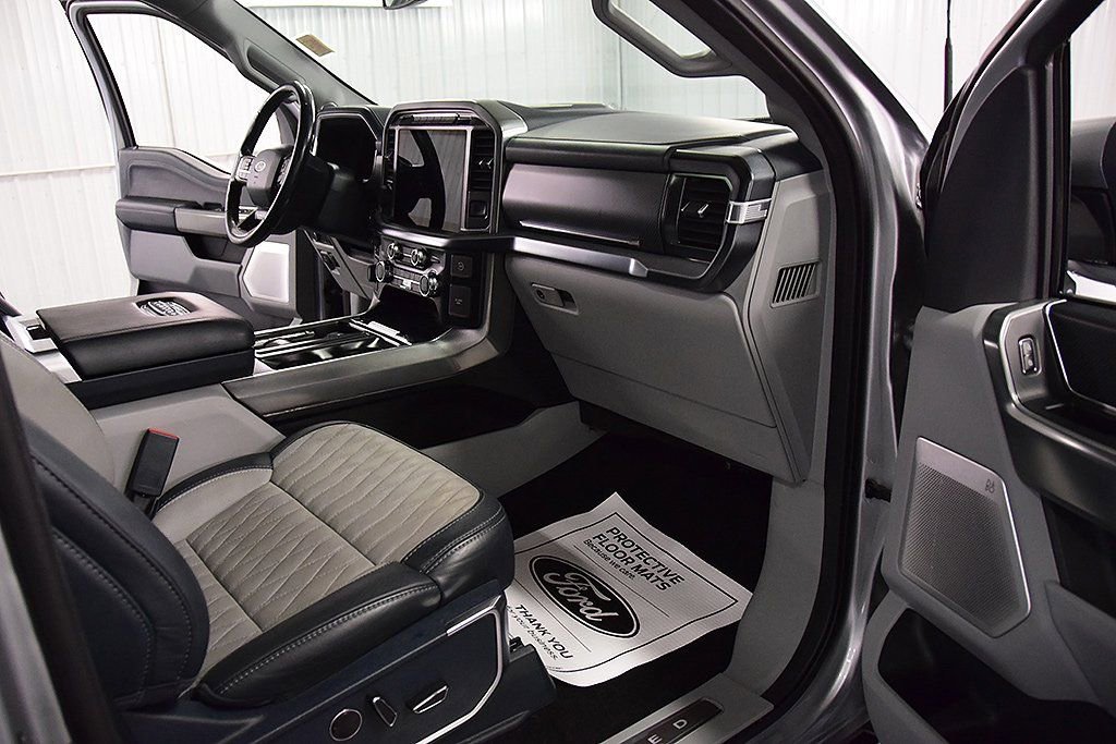 Used 2023 Ford F150 Limited image 34