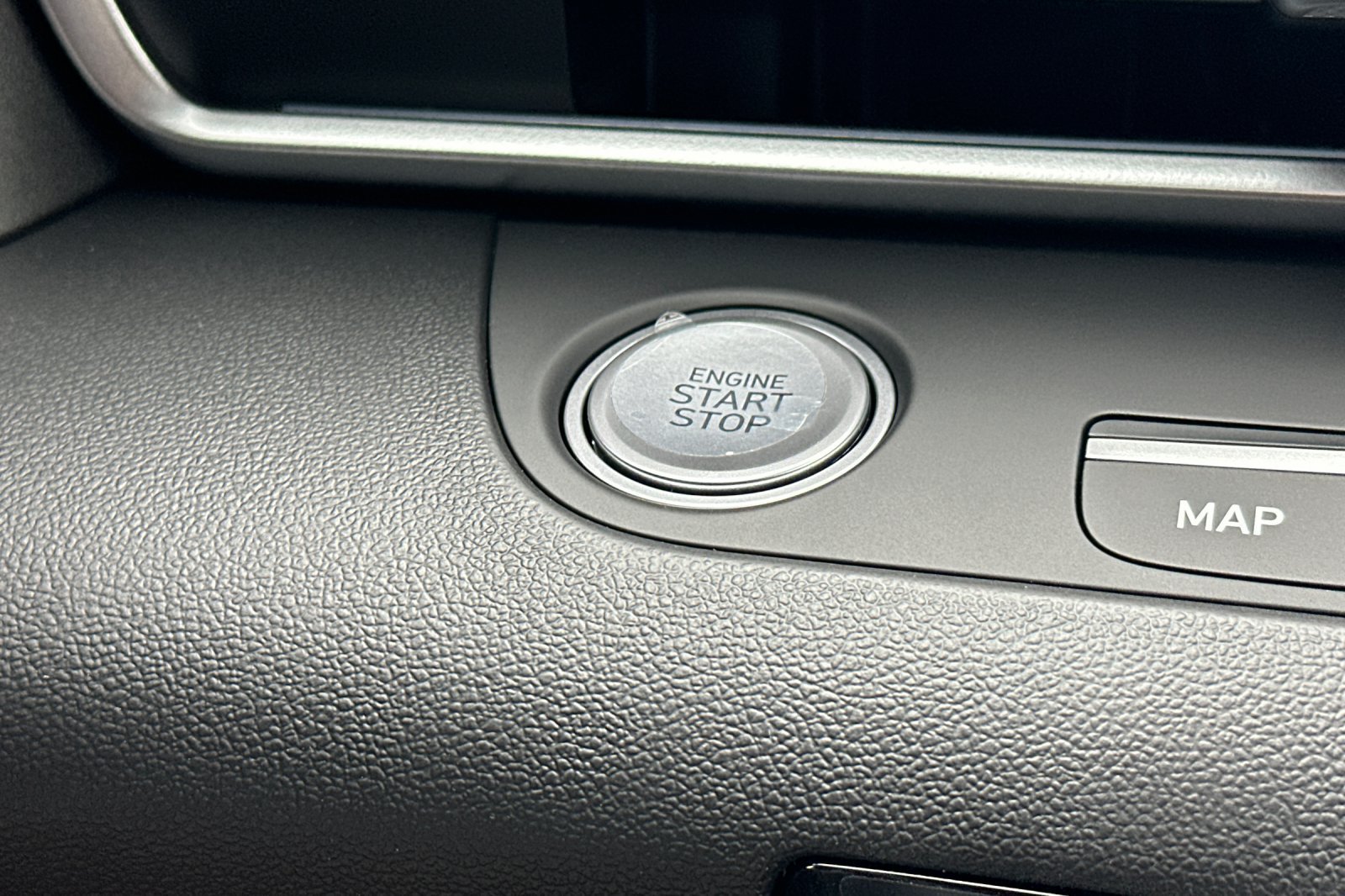 New 2026 Hyundai Elantra Limited FWD image 23
