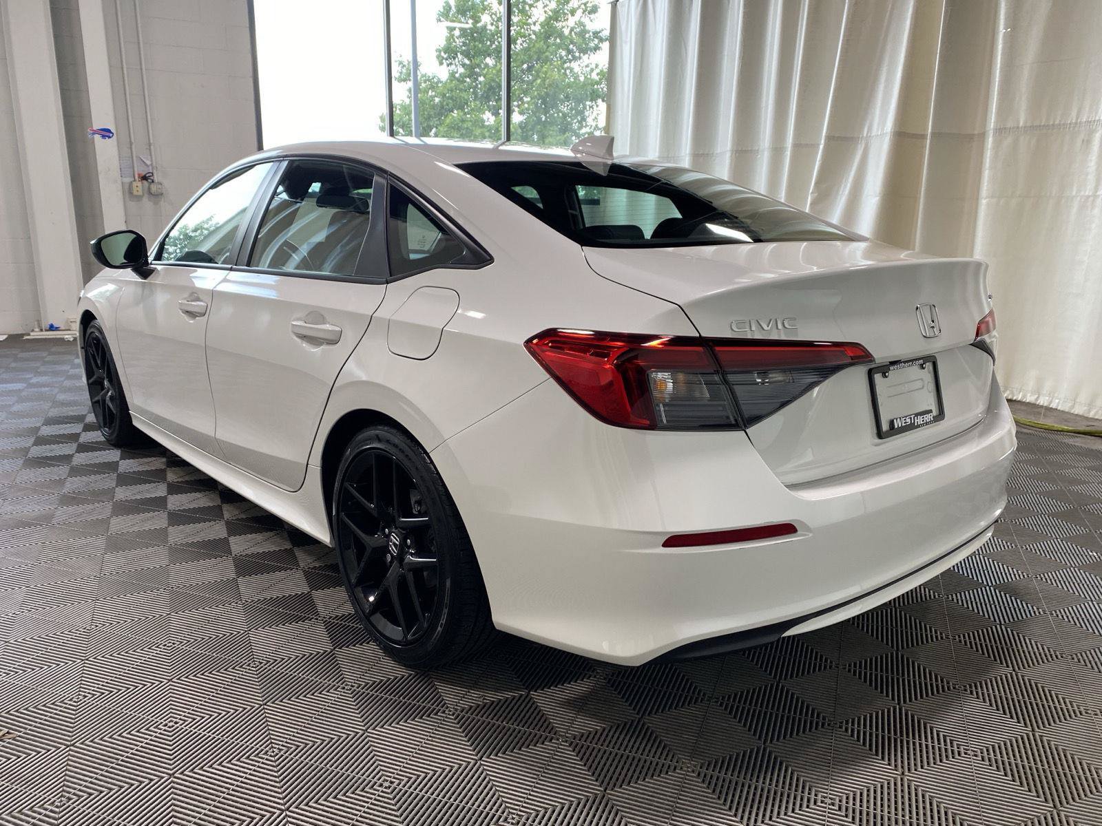 Used 2024 Honda Civic Sport image 5