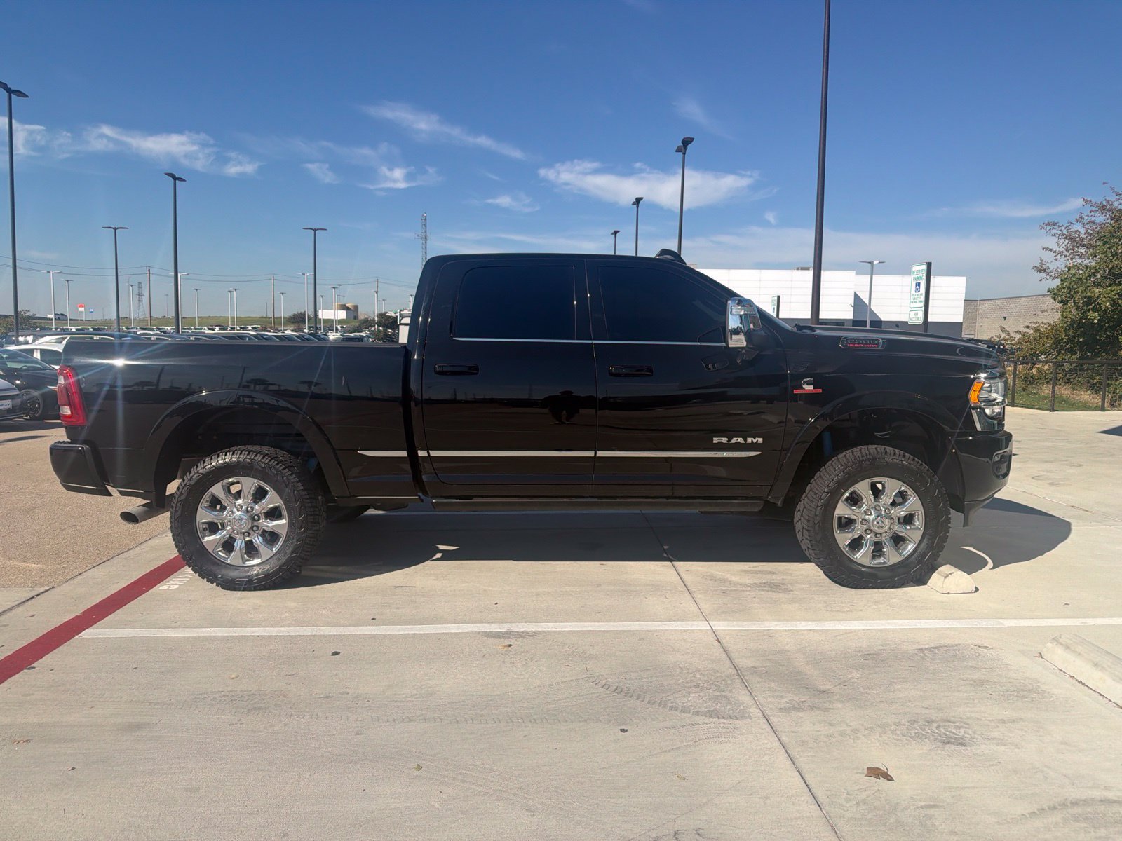 Used 2024 RAM 2500 Limited AWD/4WD image 4