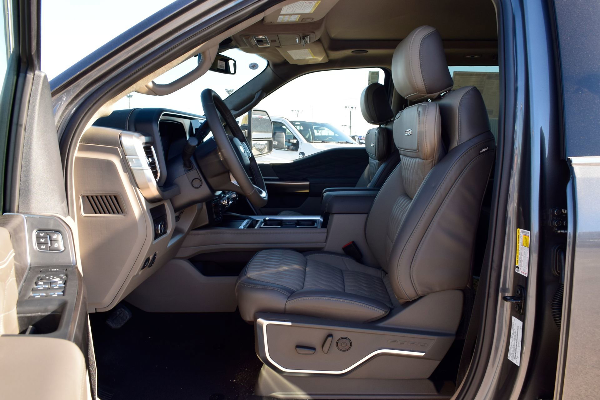 New 2026 Ford F350 Platinum w/ Platinum Plus Package image 18