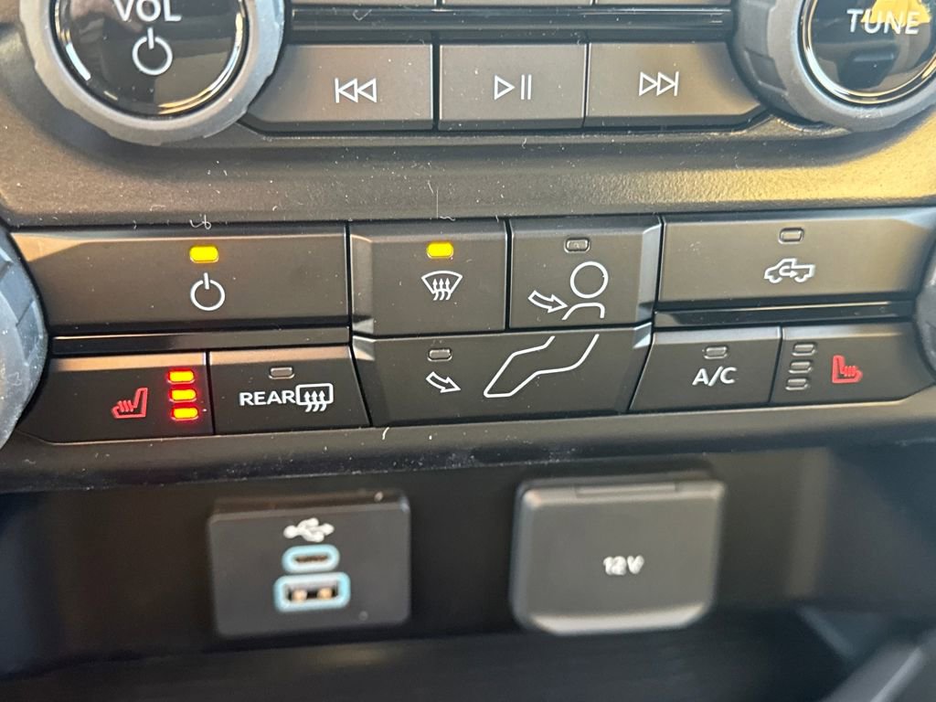 New 2026 Ford F250 XLT w/ XLT Premium Package image 23