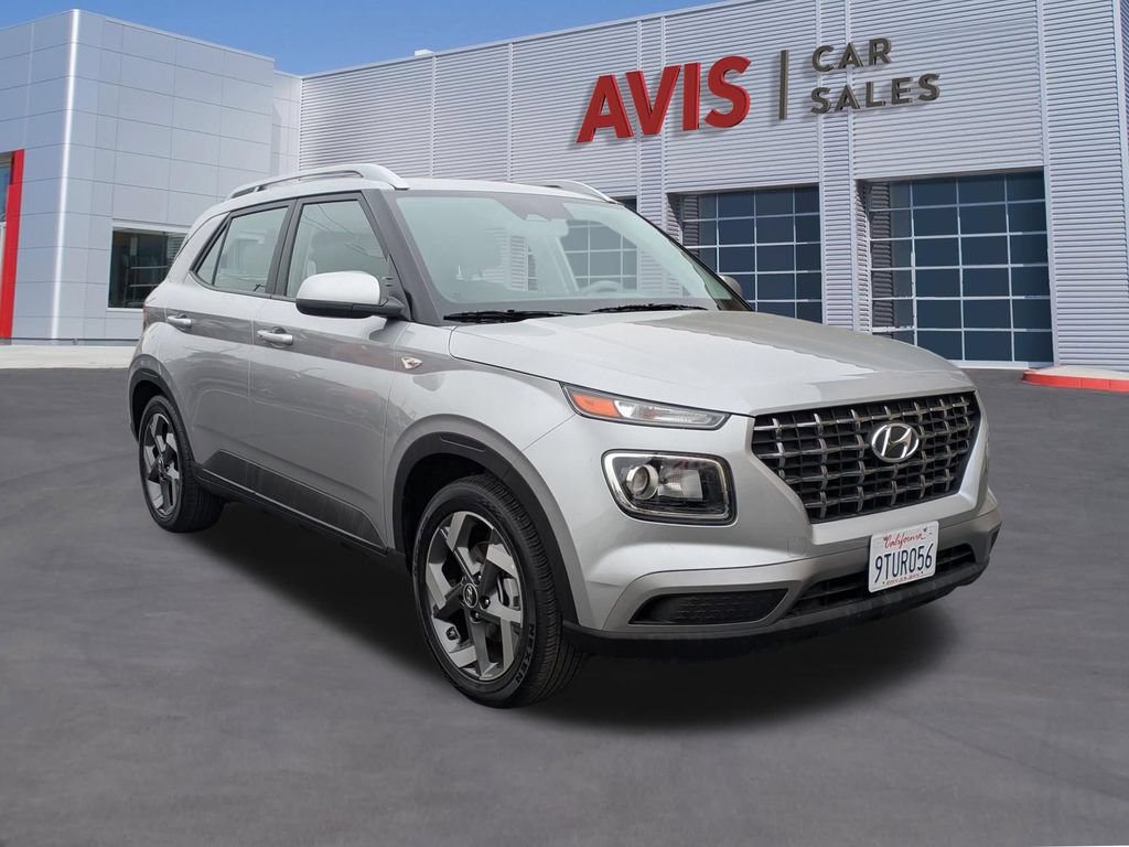 Used 2025 Hyundai Venue SEL FWD image 9