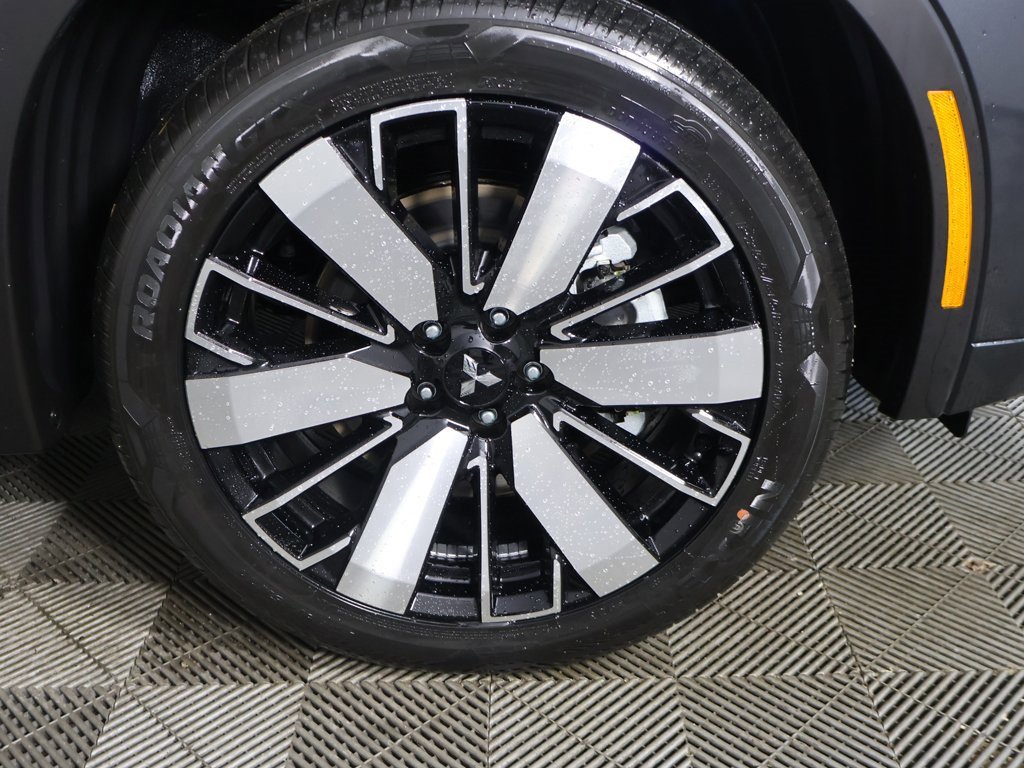 New 2026 Mitsubishi Outlander SEL image 28