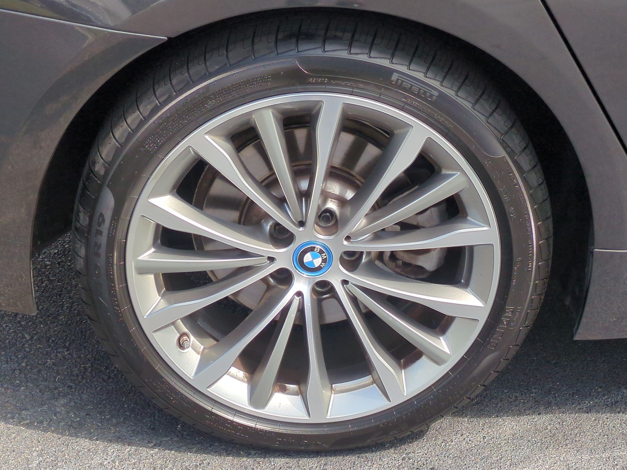 Certified 2023 BMW 530e xDrive w/ Executive Package AWD/4WD image 12