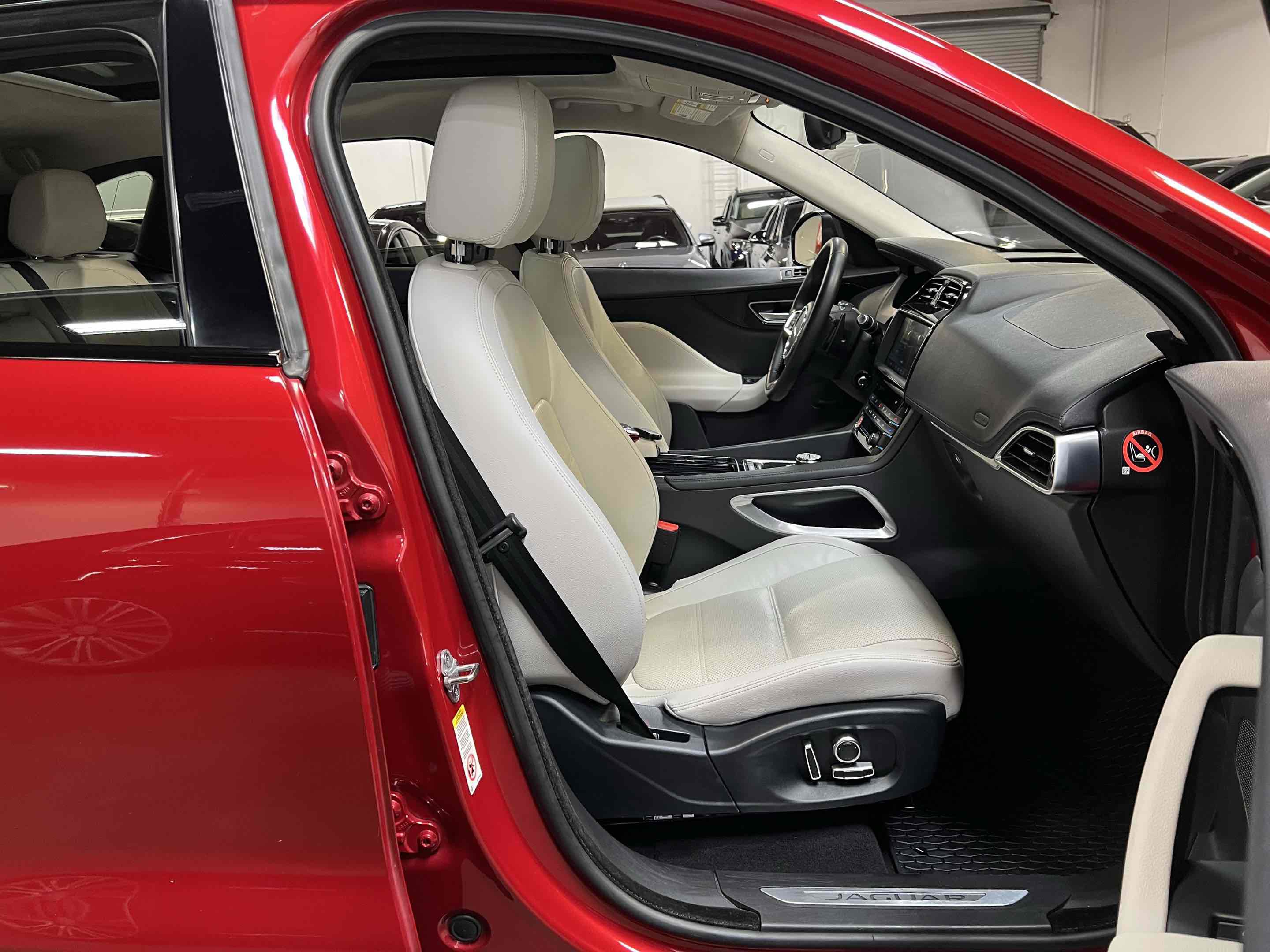 Used 2019 Jaguar F-PACE Prestige image 39