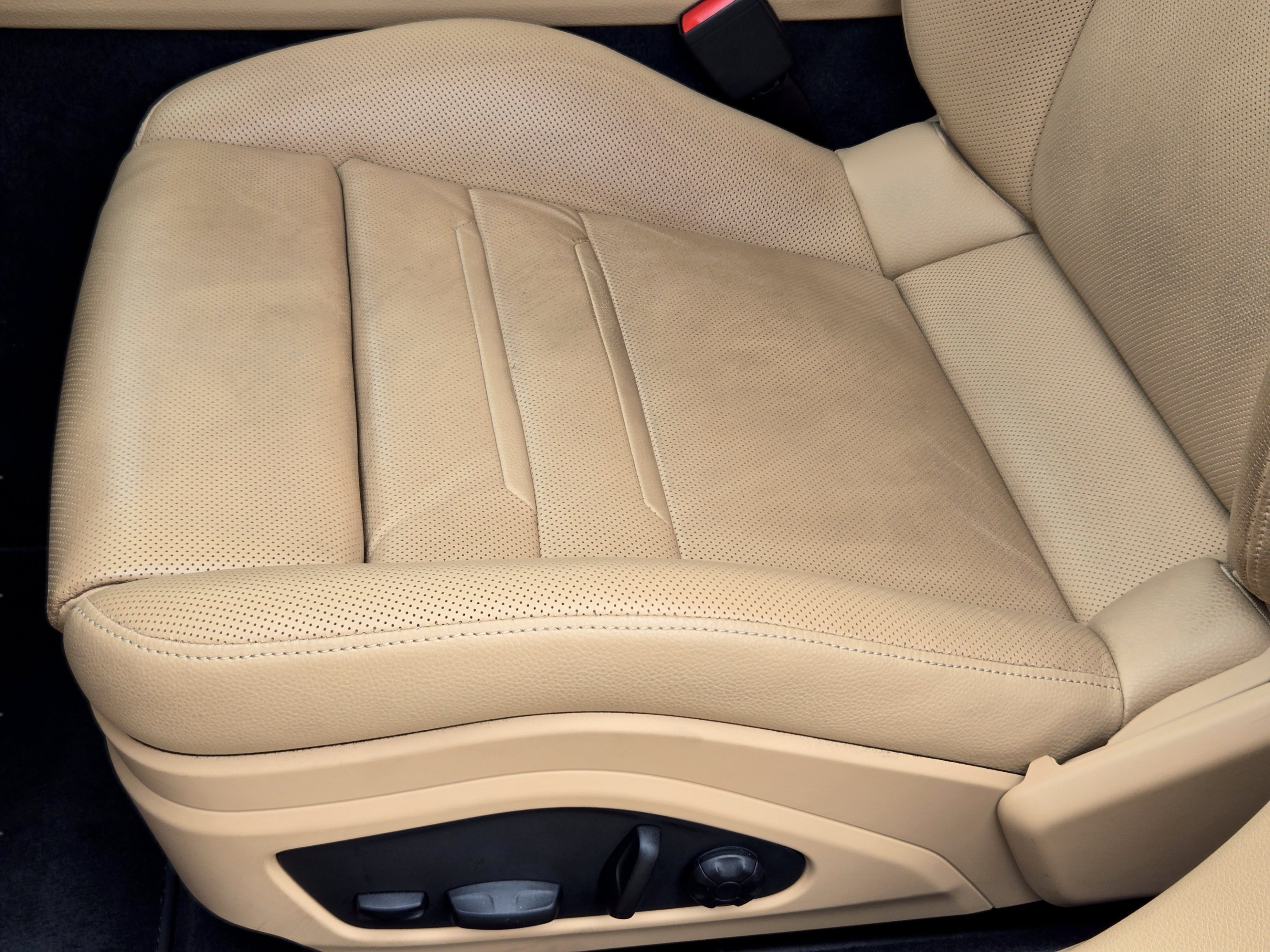 Used 2022 Porsche Panamera image 19