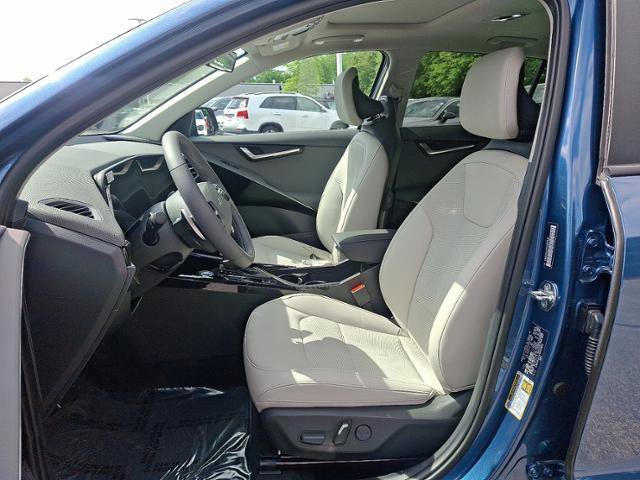 New 2025 Kia Niro EX Touring image 6