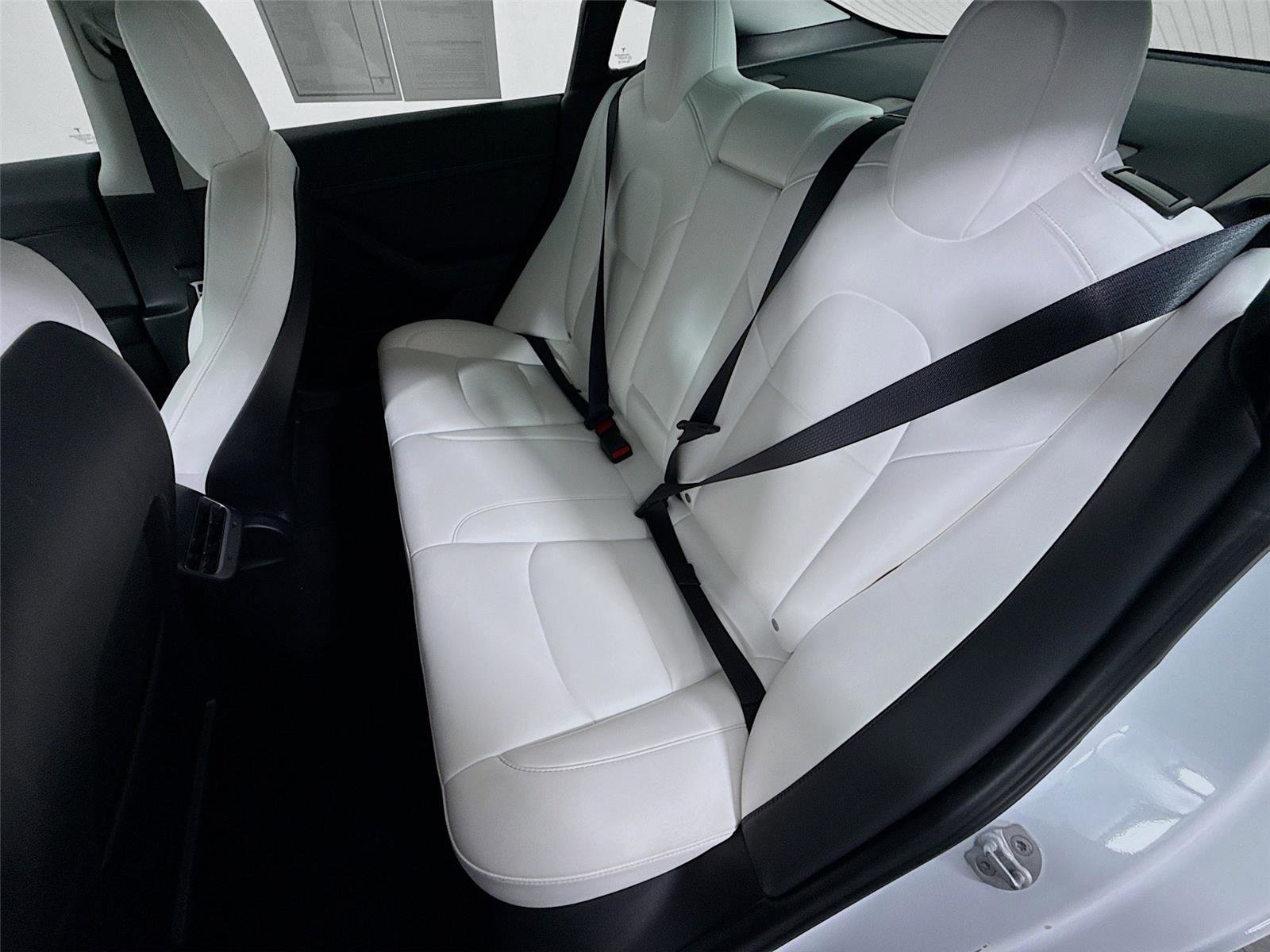 Used 2018 Tesla Model 3 Long Range image 14