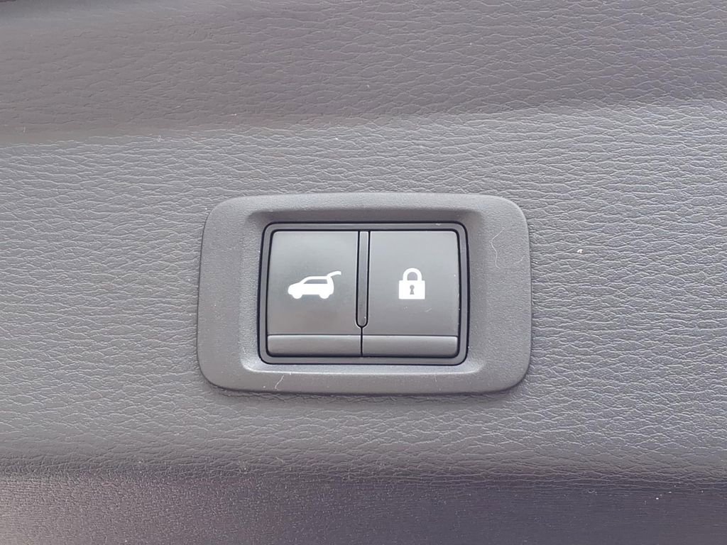 Used 2024 Mitsubishi Outlander SE Black Edition FWD image 31