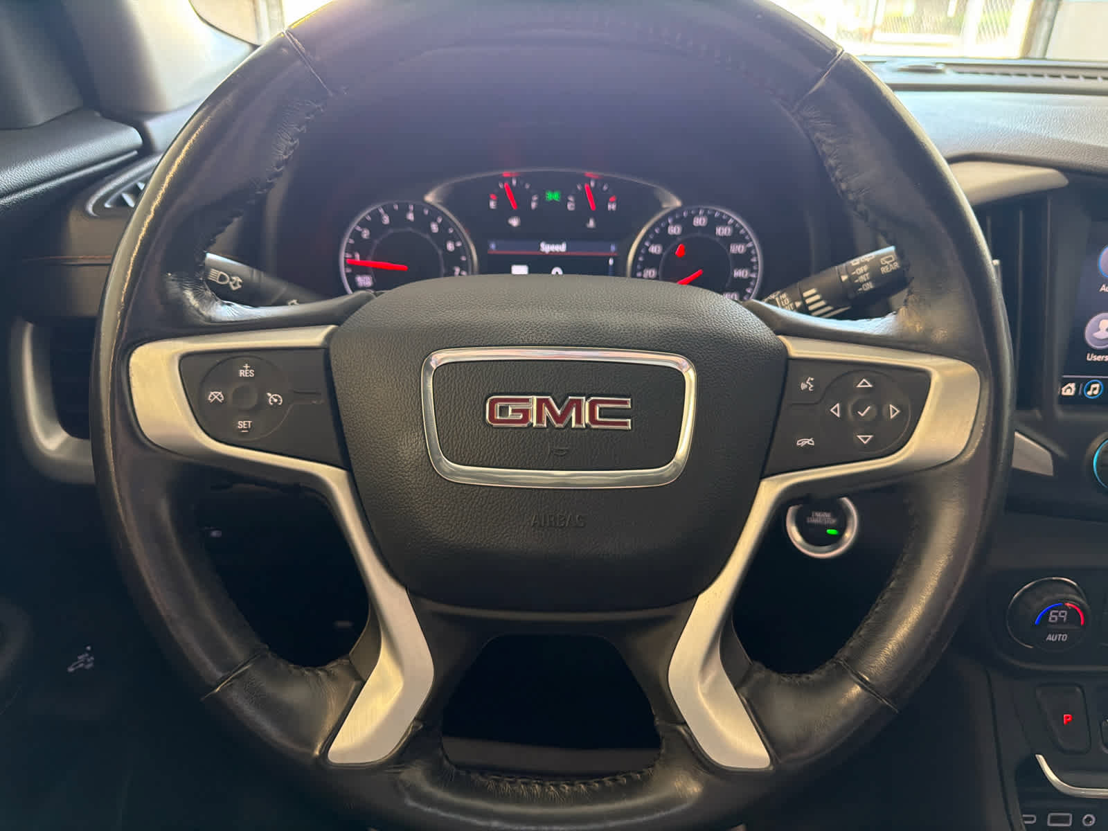 Used 2019 GMC Terrain SLE w/ Driver Convenience Package FWD image 33