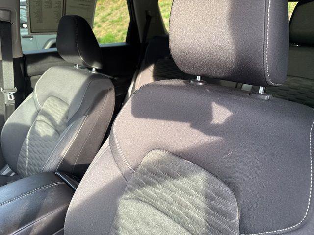 Used 2022 Nissan Pathfinder S image 15