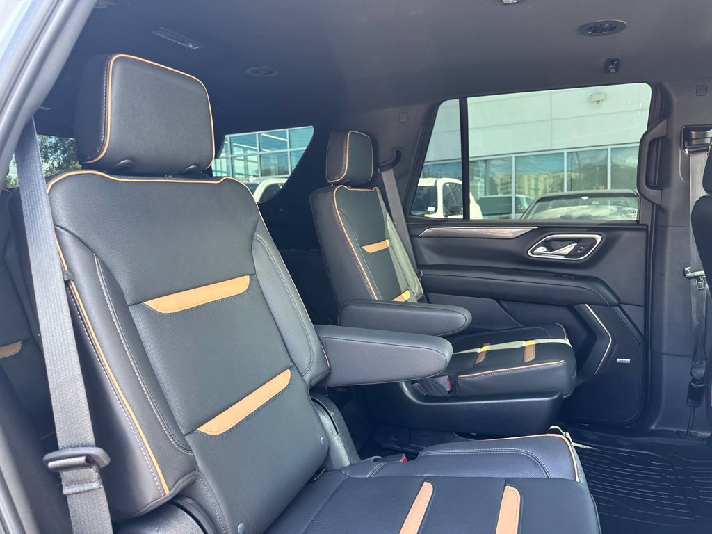 Used 2023 GMC Yukon AT4 w/ Technology Package AWD/4WD image 24