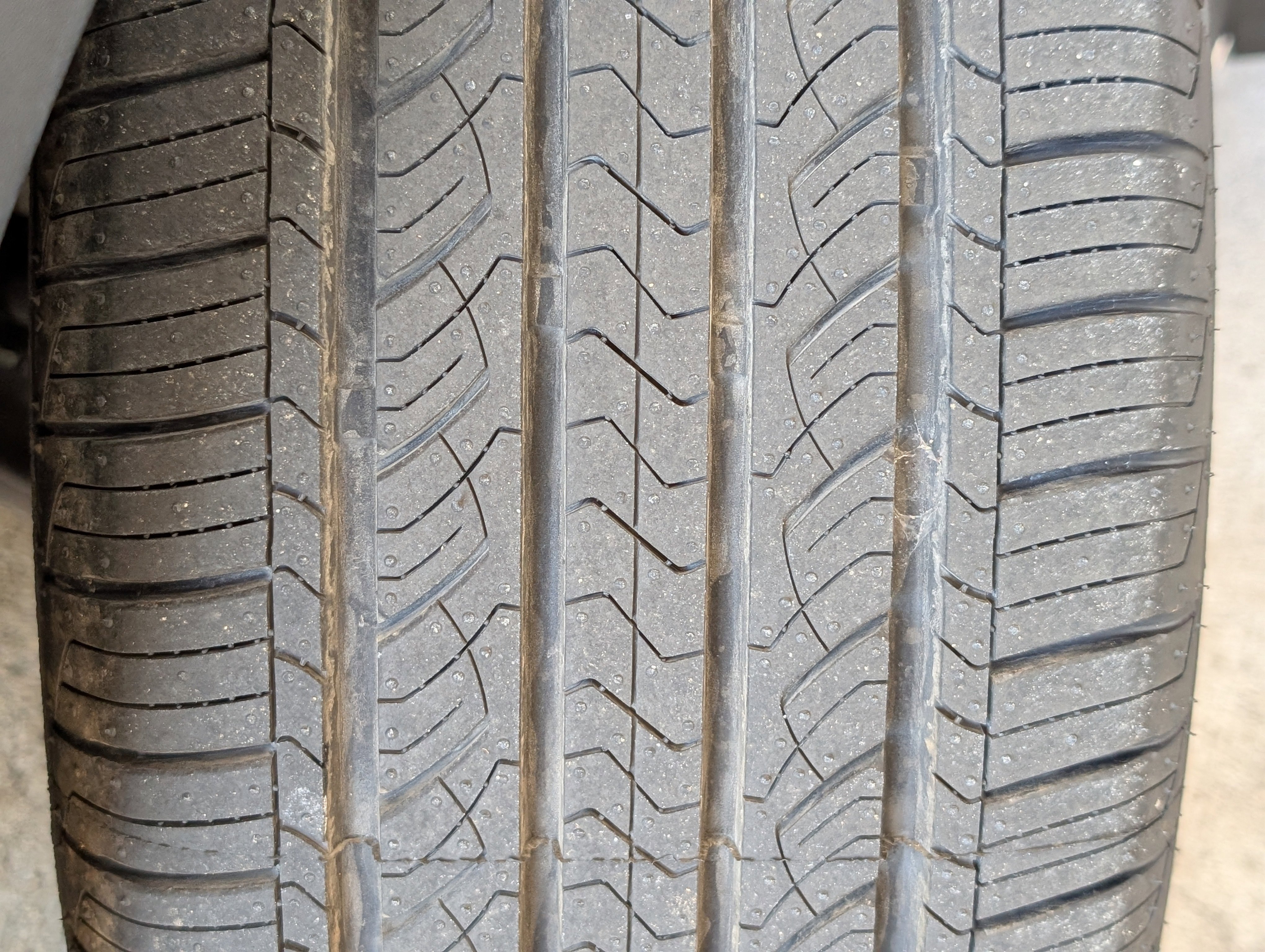 Used 2017 Chevrolet Bolt Premier w/ Driver Confidence II Package image 33