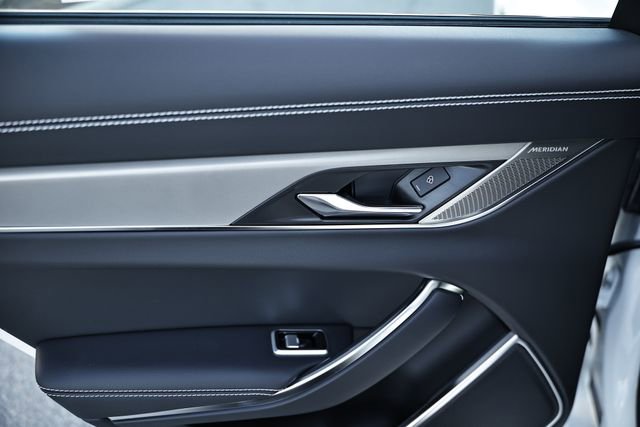 New 2024 Jaguar XF R-Dynamic SE AWD/4WD image 34
