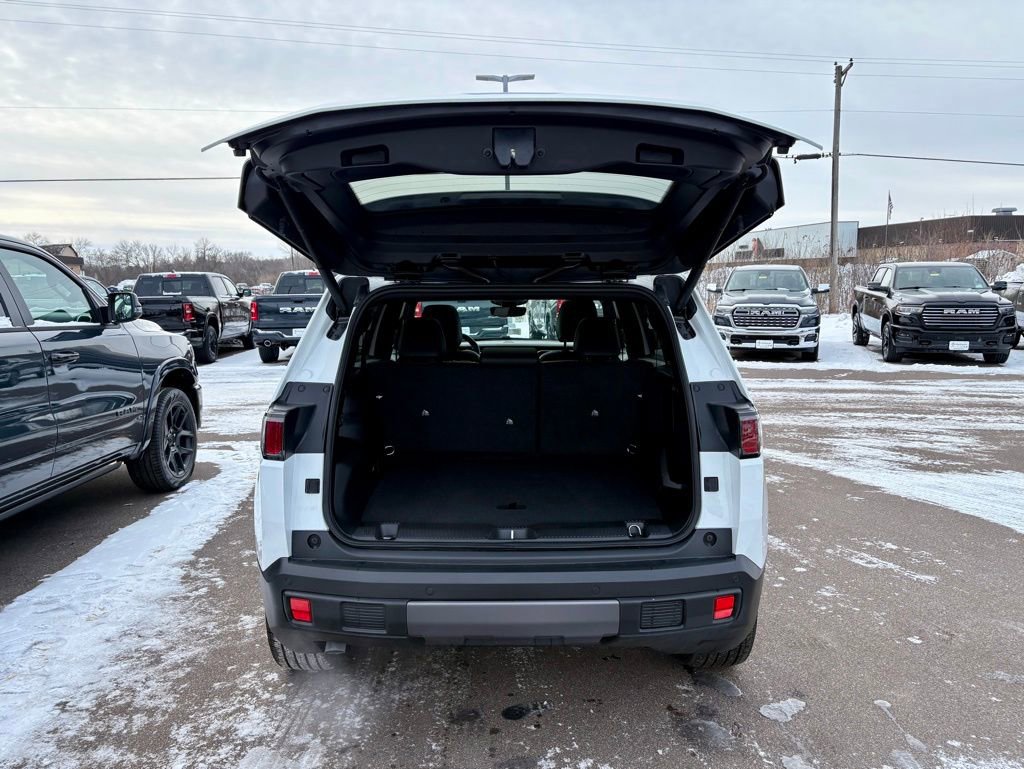 New 2026 Jeep Cherokee Overland w/ Trailer Tow Group image 5