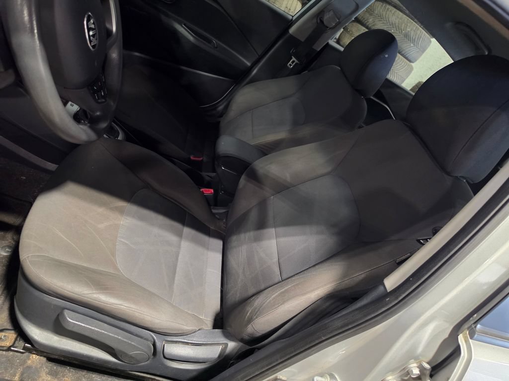 Used 2017 Kia Rio LX FWD image 6