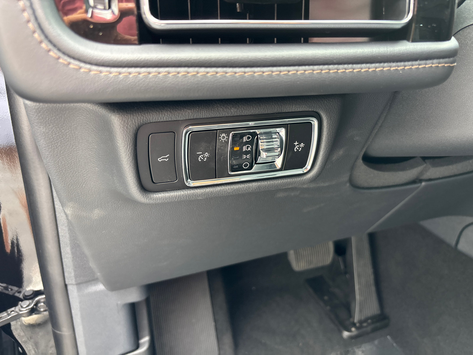 New 2026 Lincoln Aviator AWD image 14