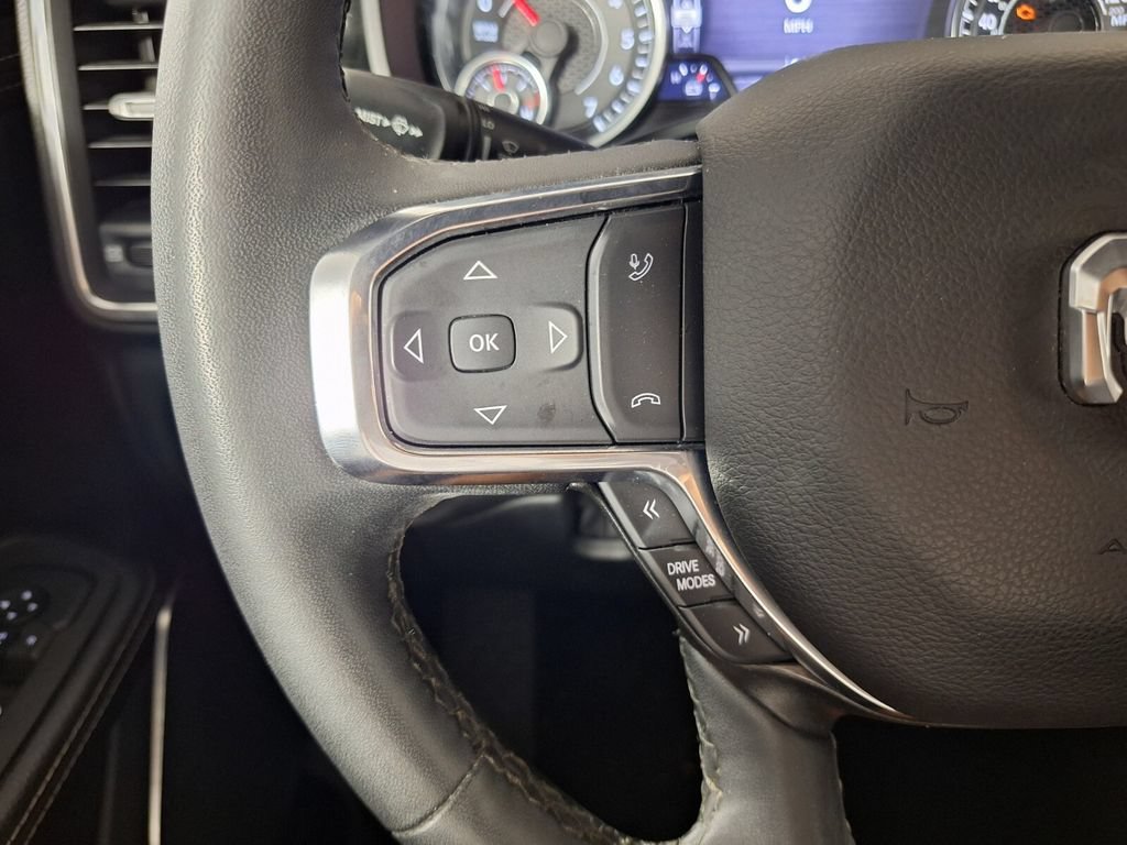 Used 2025 RAM 1500 Laramie AWD/4WD image 17