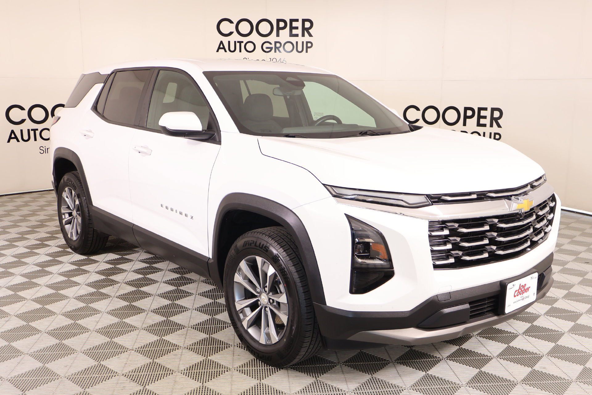 Used 2025 Chevrolet Equinox LT FWD image 1