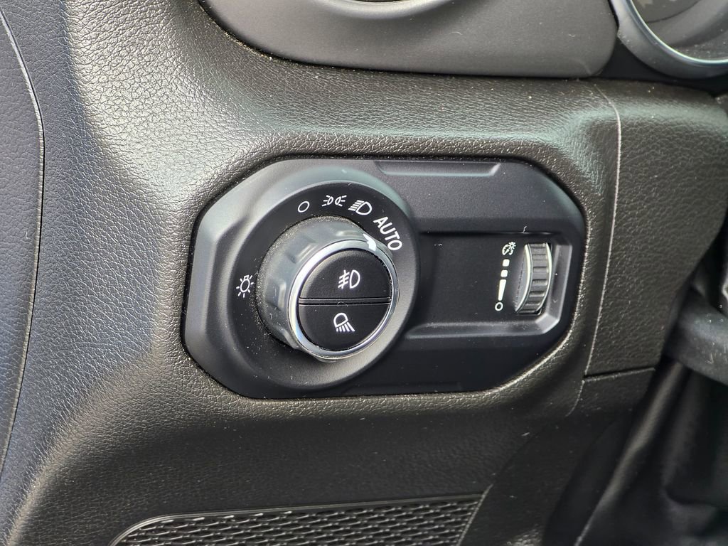 Used 2023 Jeep Gladiator Sport image 36