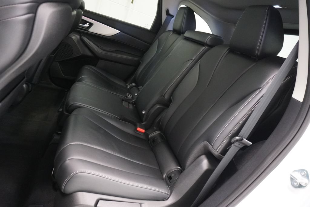 Used 2023 Acura MDX w/ Technology Package FWD image 9