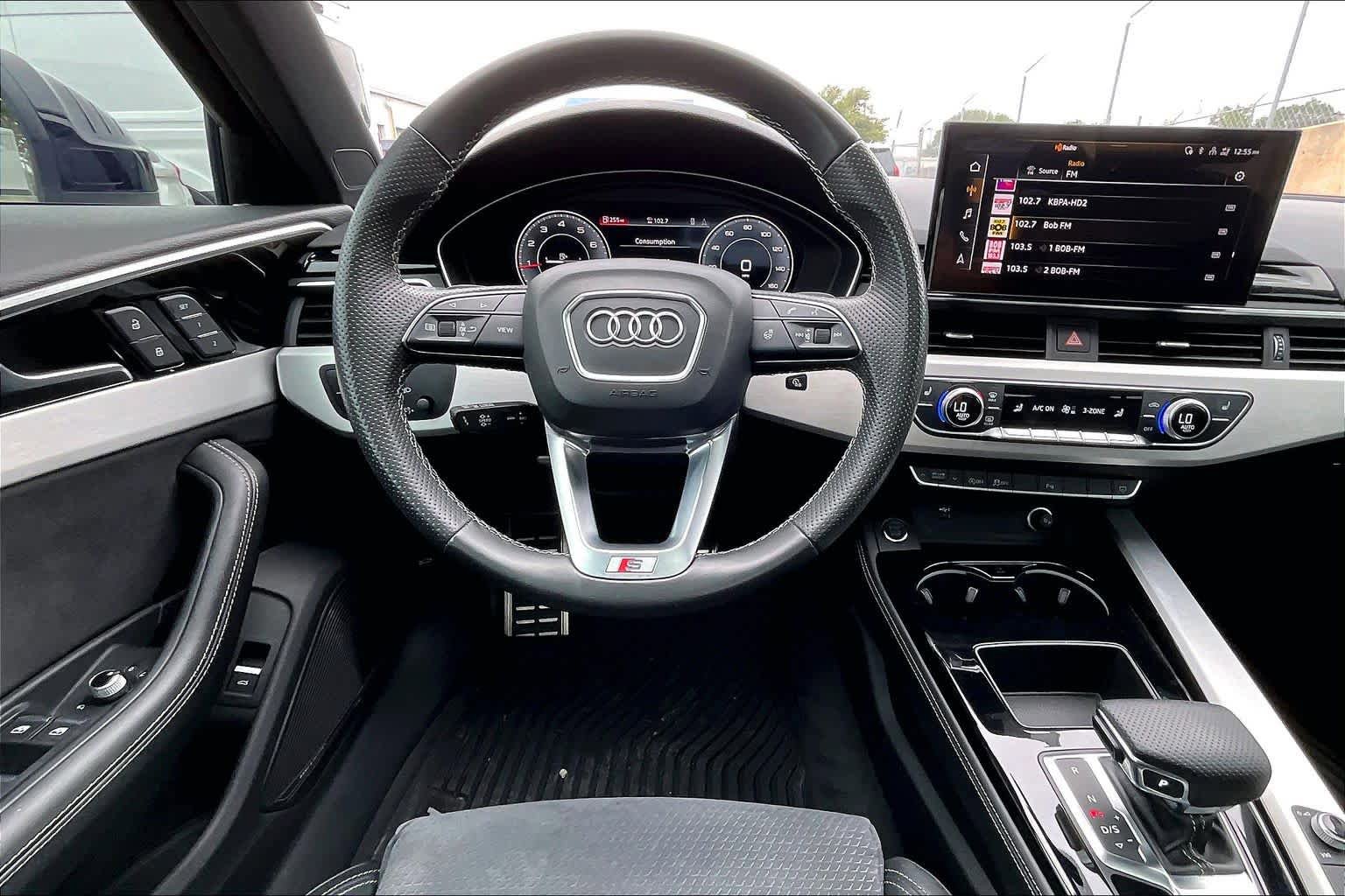Used 2022 Audi A4 2.0T Premium Plus w/ Premium Plus Package AWD/4WD image 9