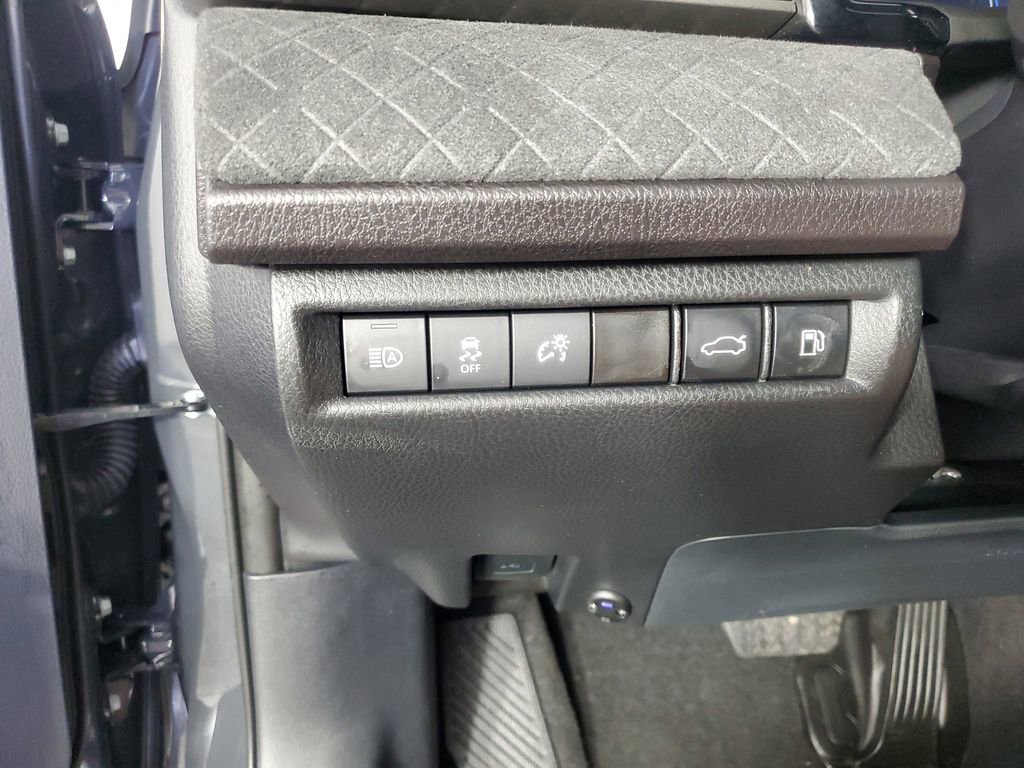 Used 2025 Toyota Camry XLE image 28