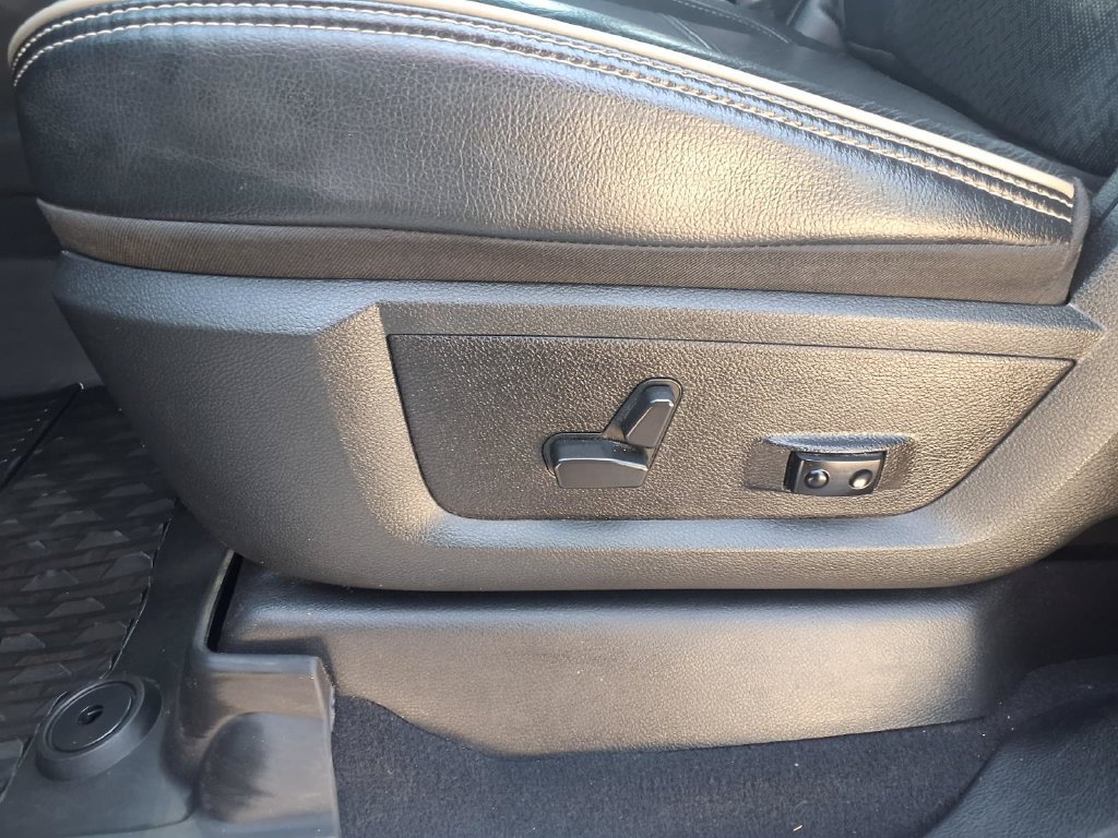 Used 2021 RAM 2500 Laramie w/ Night Edition AWD/4WD image 16