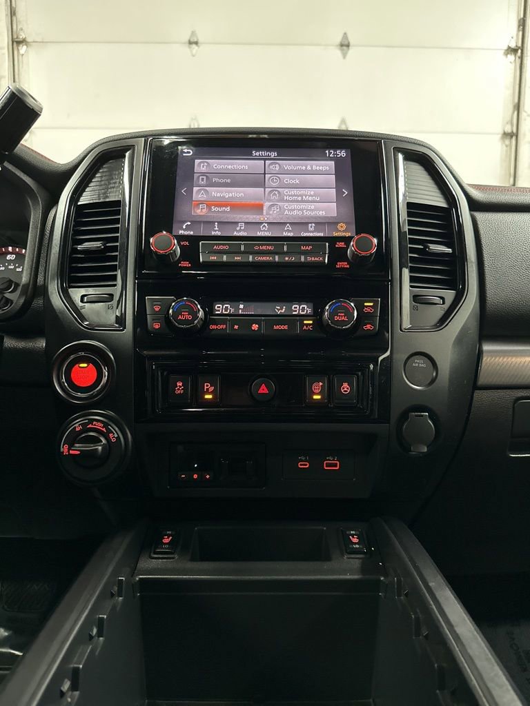 Used 2020 Nissan Titan PRO-4X w/ Pro-4x Convenience Package AWD/4WD image 25