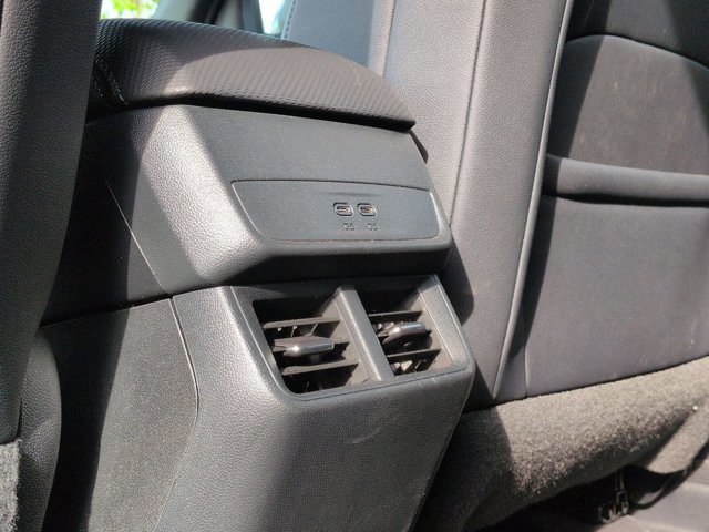 Used 2026 Chevrolet Equinox LT w/ Convenience Package II image 17