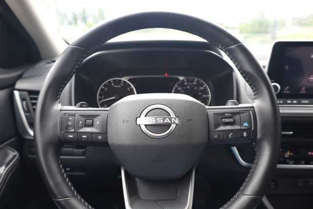 Certified 2025 Nissan Rogue SV FWD image 17