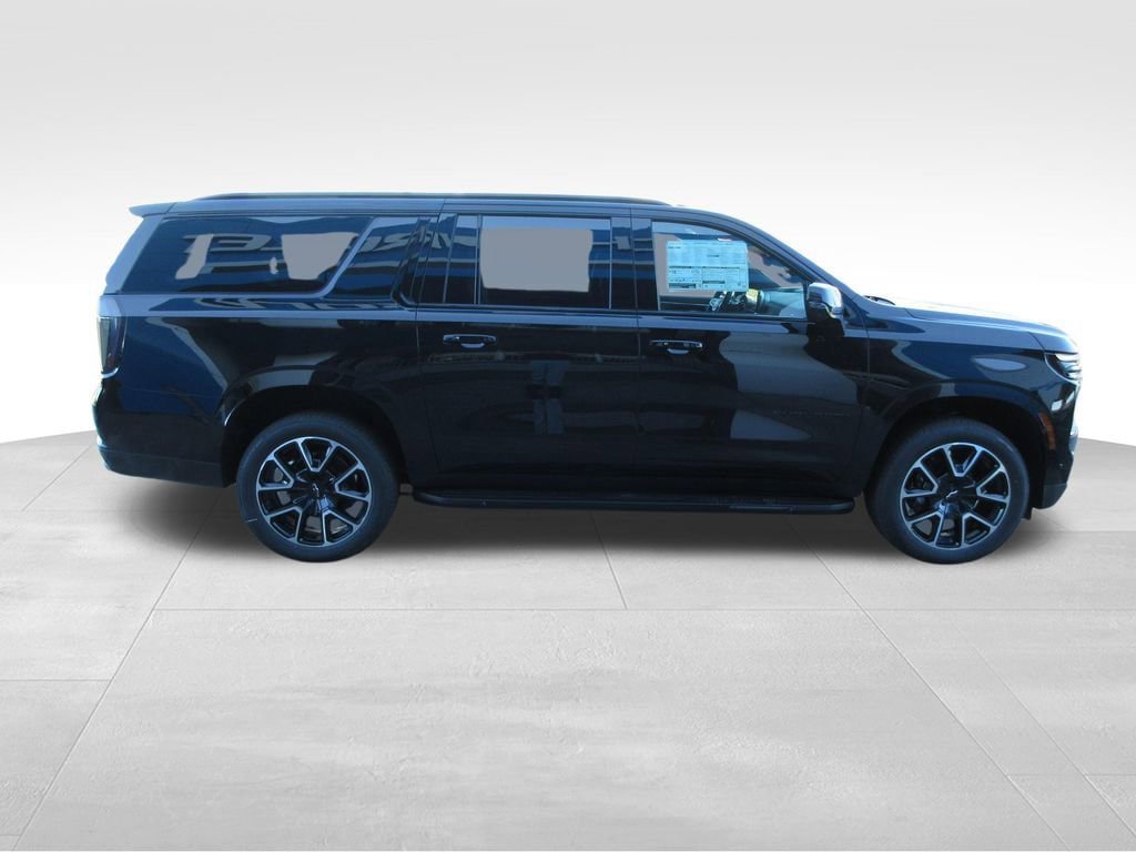 New 2026 Chevrolet Suburban RST image 7