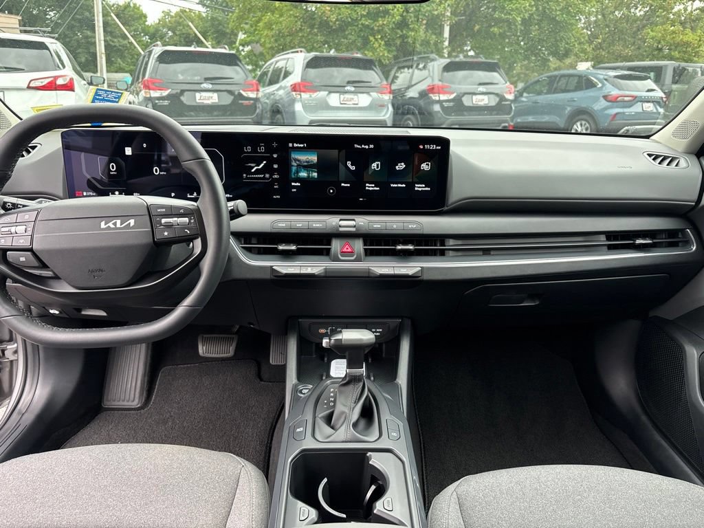 Certified 2025 Kia K4 EX FWD image 17