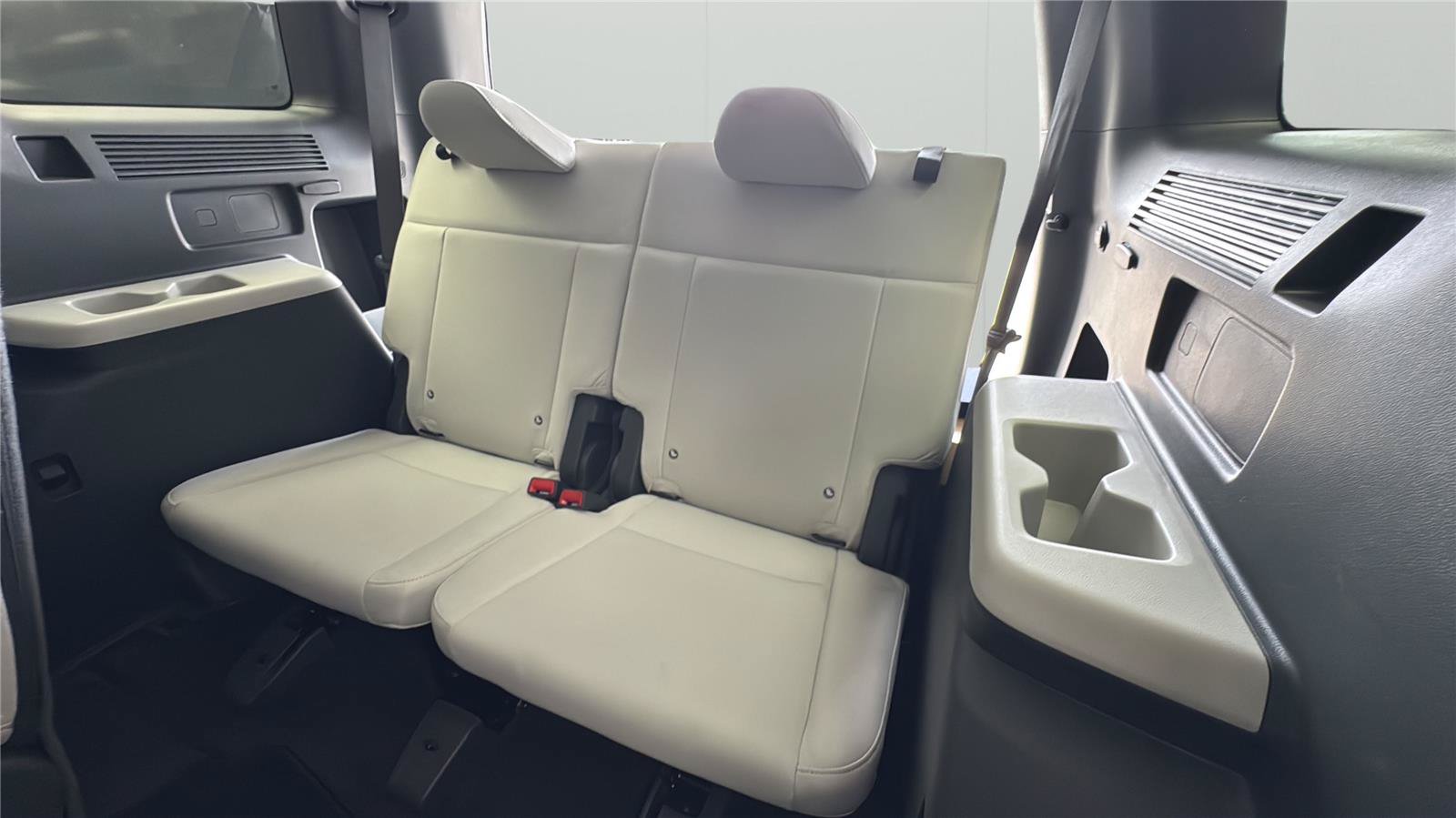 New 2026 Hyundai Santa Fe SE FWD image 12