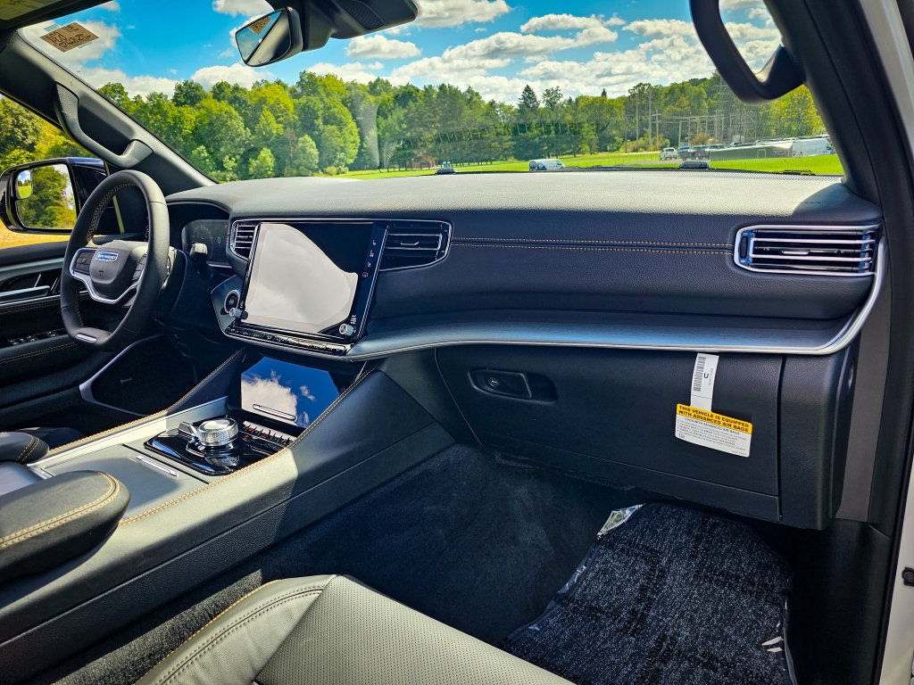 New 2026 Jeep Grand Wagoneer 4WD image 46