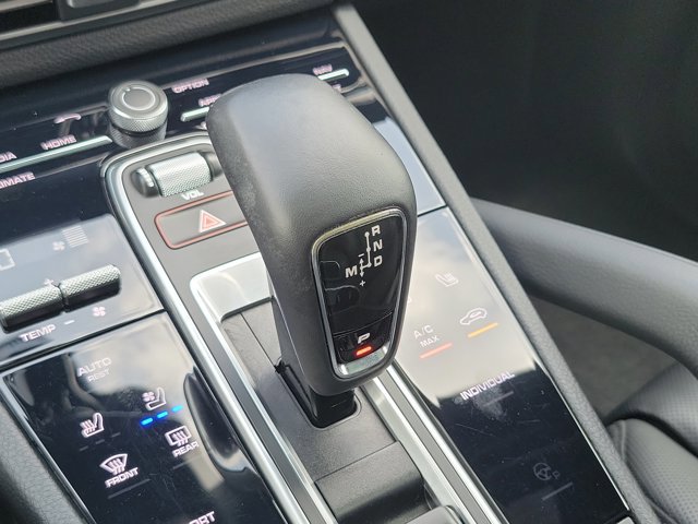 Certified 2023 Porsche Cayenne Platinum Edition AWD/4WD image 36