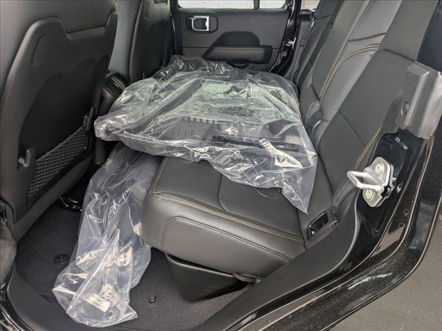 New 2025 Jeep Gladiator Sport image 13