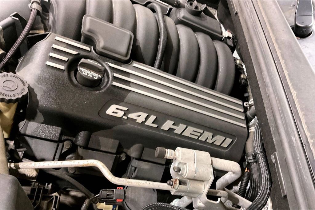 Used 2012 Jeep Grand Cherokee SRT8 w/ Luxury Group II image 33