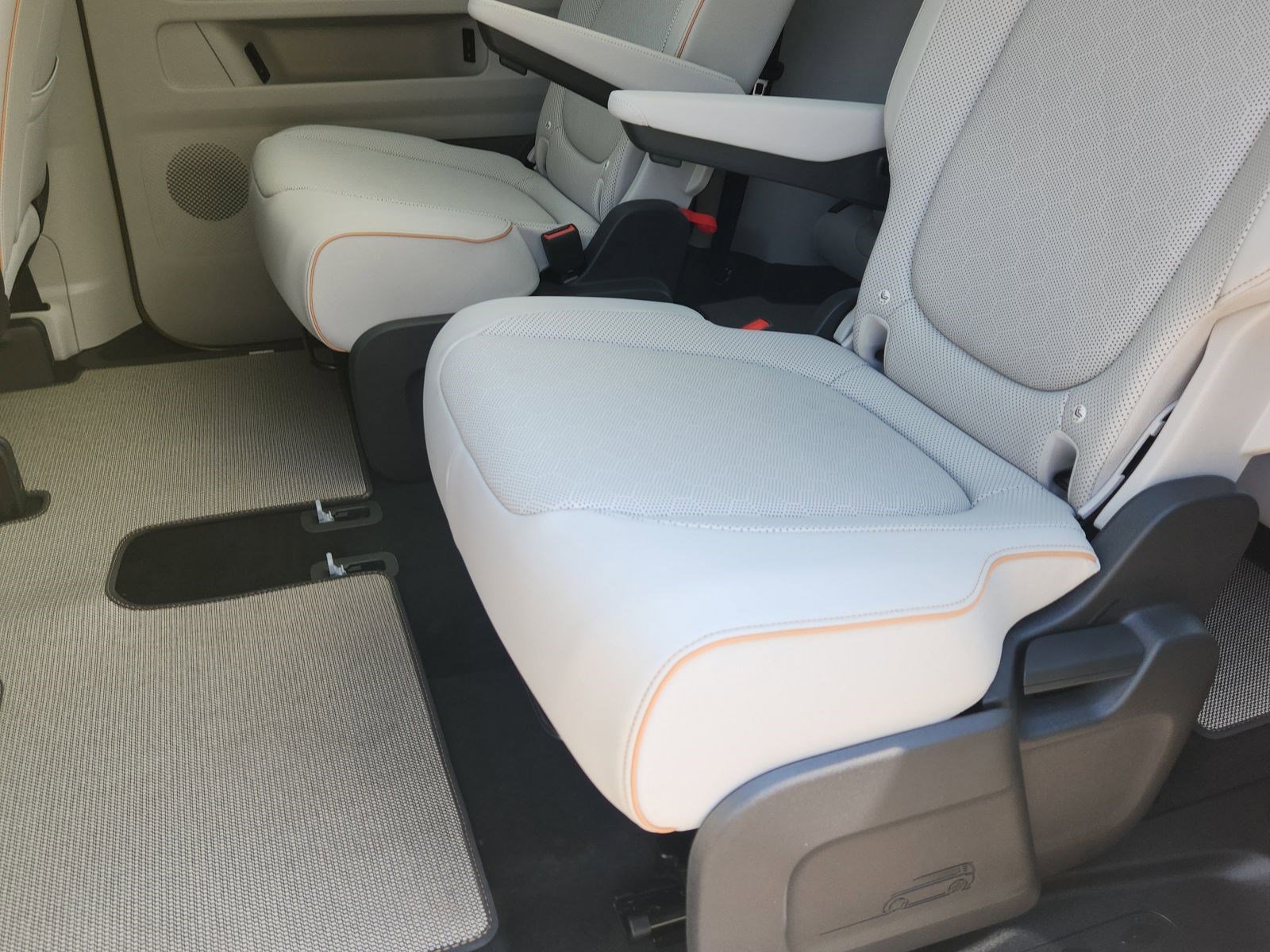 New 2025 Volkswagen ID. Buzz Pro S Plus image 11