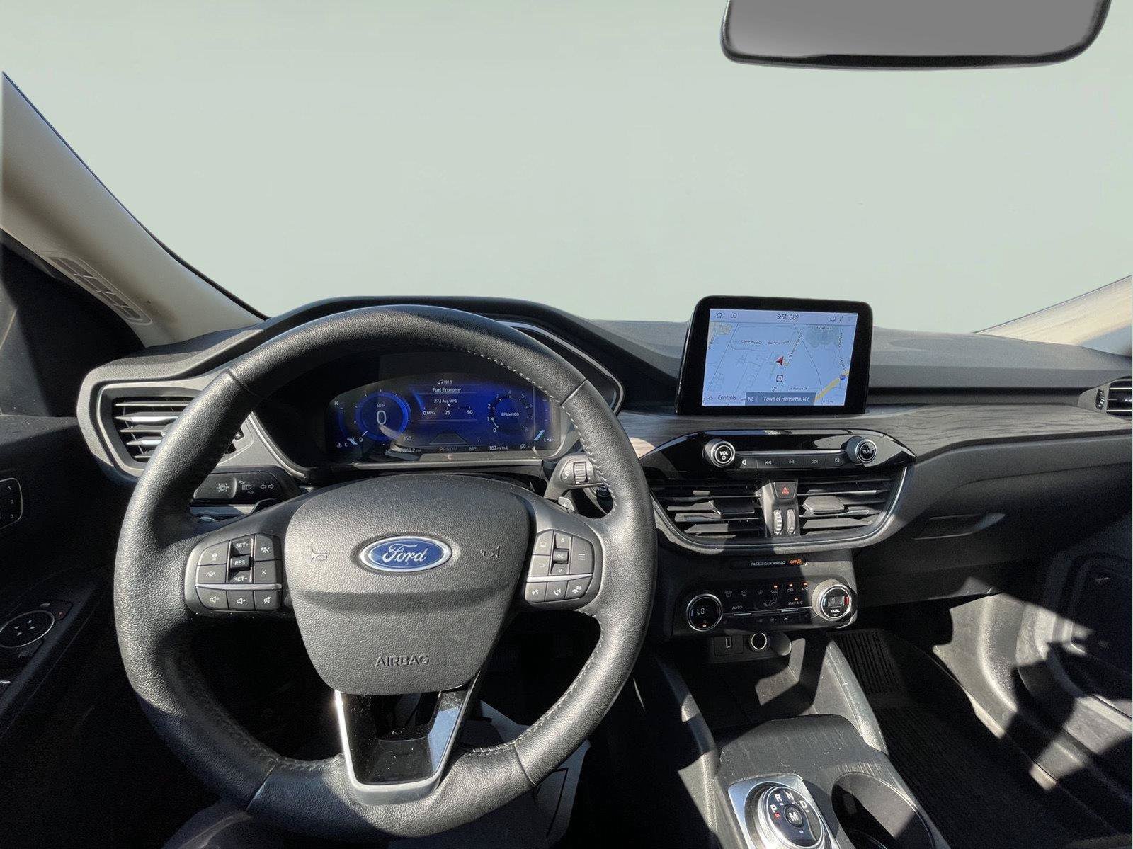 Used 2020 Ford Escape Titanium AWD/4WD image 27