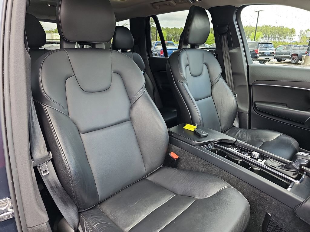 Used 2020 Volvo XC90 T5 Momentum w/ Protection Package image 13