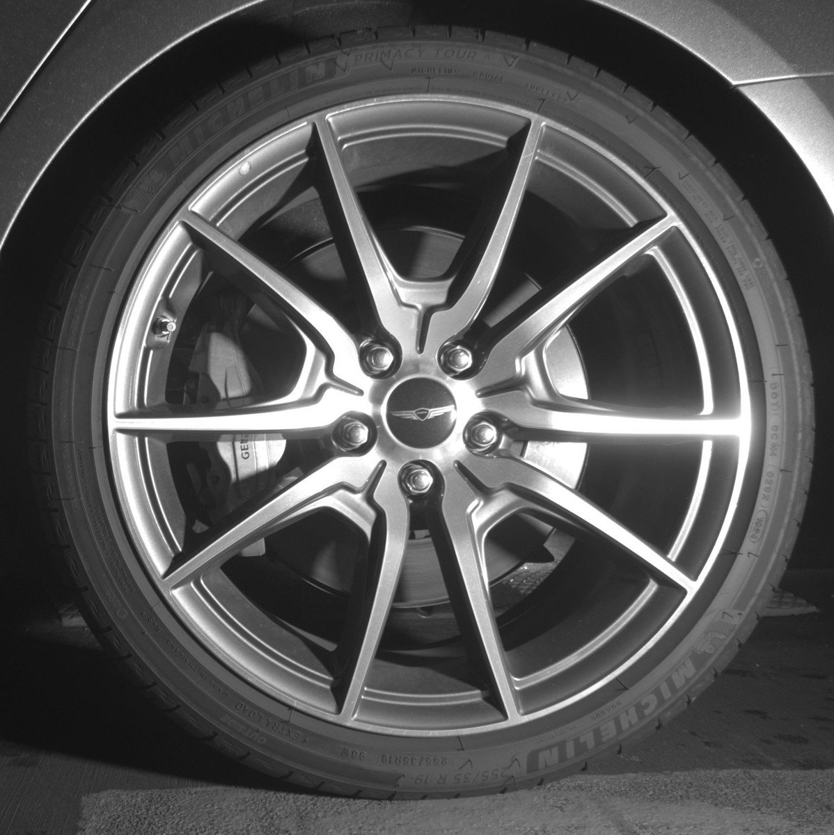 Used 2025 Genesis G70 2.5T image 14