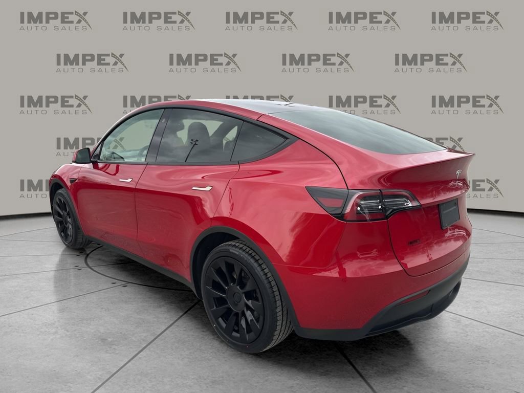 Used 2022 Tesla Model Y Long Range image 3