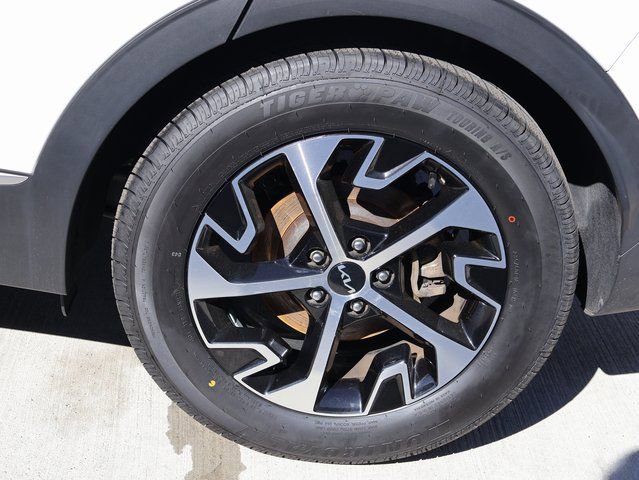 Used 2023 Kia Sportage EX image 42