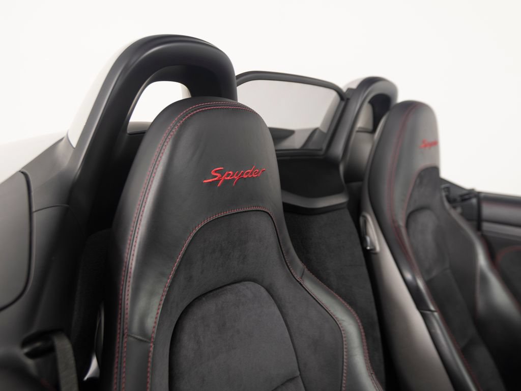 Certified 2021 Porsche 718 Boxster Spyder RWD image 38