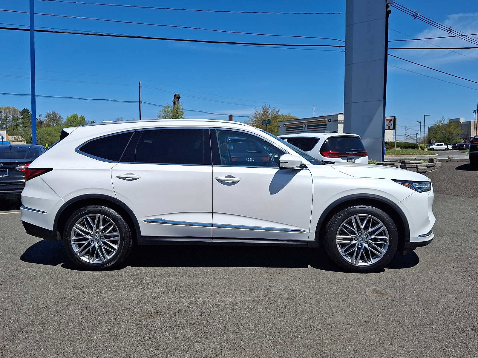 Certified 2023 Acura MDX SH-AWD w/ Advance Package image 8