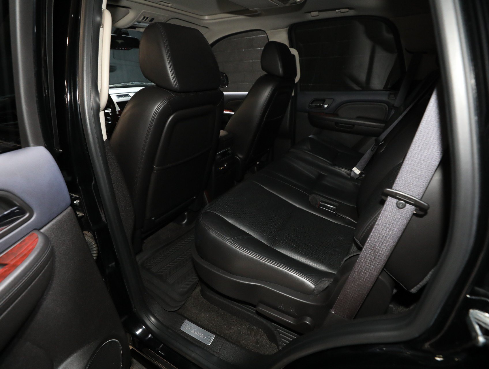 Used 2009 Cadillac Escalade 2WD Hybrid image 4
